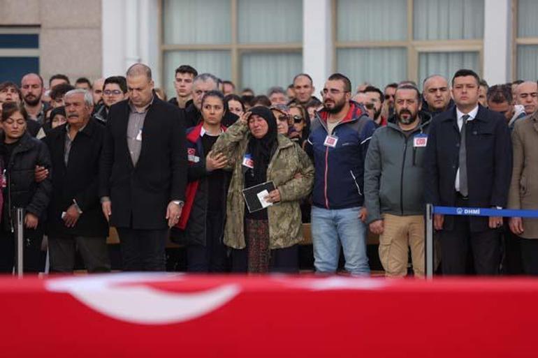 Şehitlerin cenazeleri memleketlerine uğurlandı Gözyaşları sel oldu