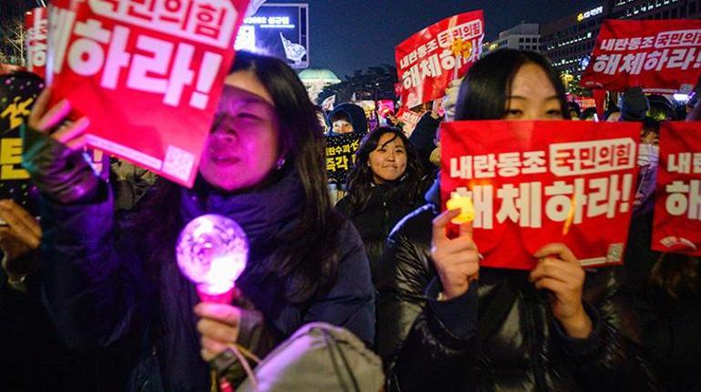 Son dakika... Güney Korede Sıkıyönetim Komutanı Park görevden alındı