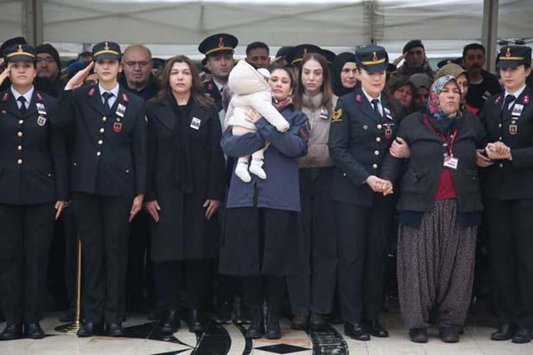 Şehidin 8 aylık kızıyla dans ettiği görüntüleri ortaya çıktı Kahreden not