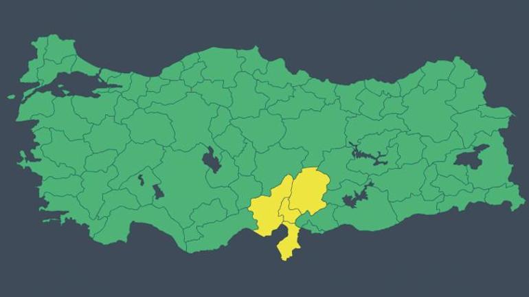 Antalyada sel hayatı olumsuz etkiledi 236 kişi mahsur kaldı: Meteoroloji 4 ili daha uyardı