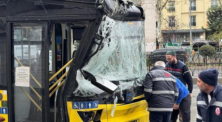 Yer: İstanbul 2 İETT otobüsü ve 3 otomobil karıştığı zincirleme kaza