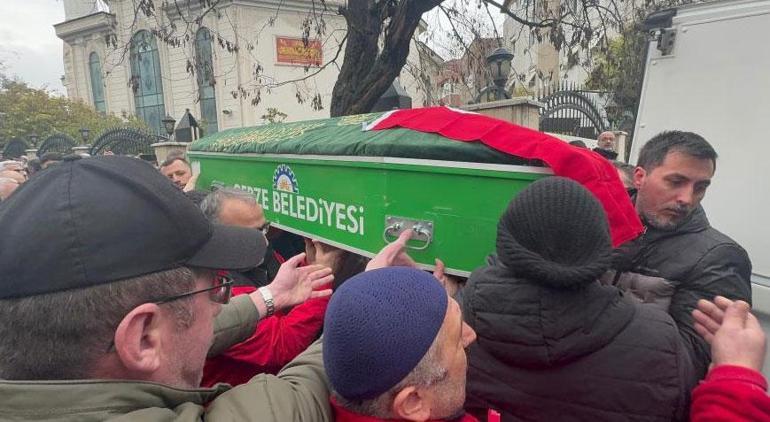 Çığ faciasında hayatını kaybeden milli judocu Emrenin ikizi tabutun başından bir an olsun ayrılmadı