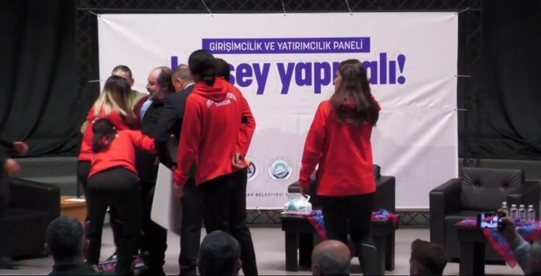 İş insanı Nevzat Aydın katıldığı bir panelde fenalaştı