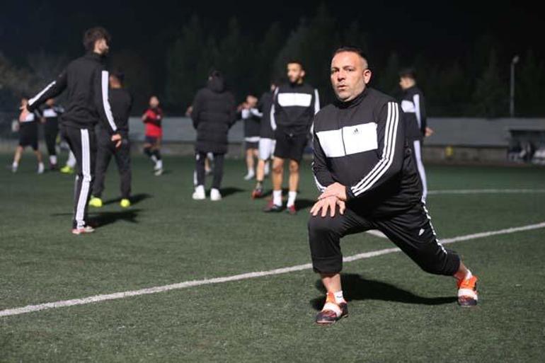 Kentte ‘Mahmutspor’ olarak tanınıyordu Siirtli esnaf 50 yaşında lisans çıkarttı