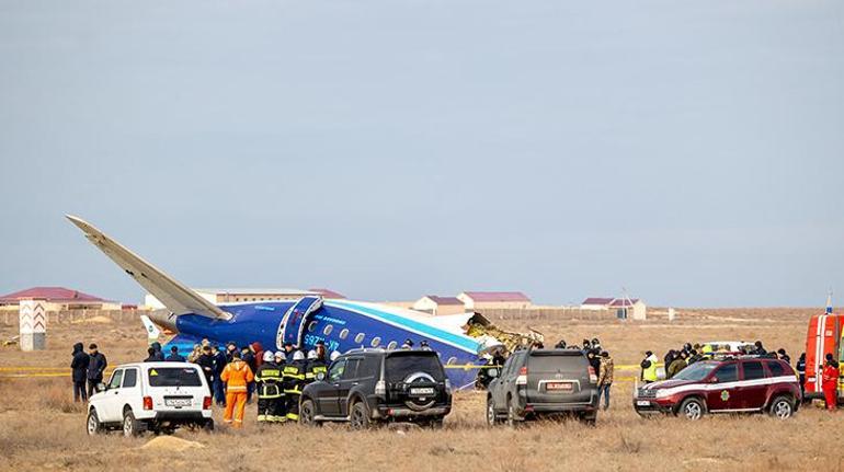 Son Dakika Rus füzesi Kazakistanda yolcu uçağının düşmesinin neden oldu