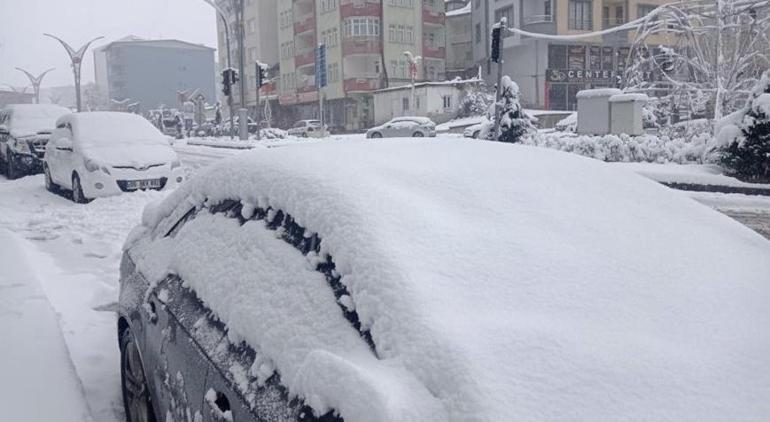 Meteoroloji’den hafta sonu için yeni uyarı Kar, sağanak, fırtına alarmı