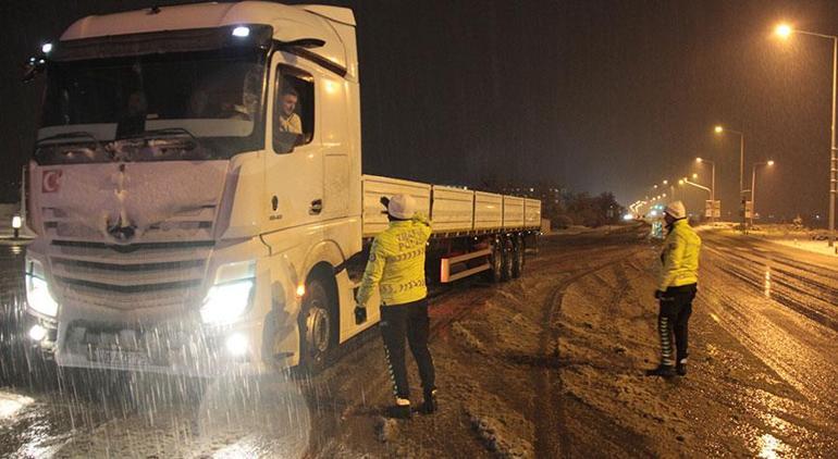 Son dakika hava durumu raporu: Soğuk hava yurda giriş yaptı Kar alarmı