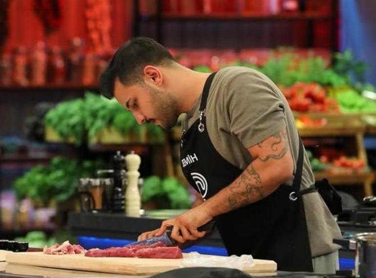 Masterchefte ilk 4e kalan isim Semih oldu Ceket sonrası ilk paylaşım