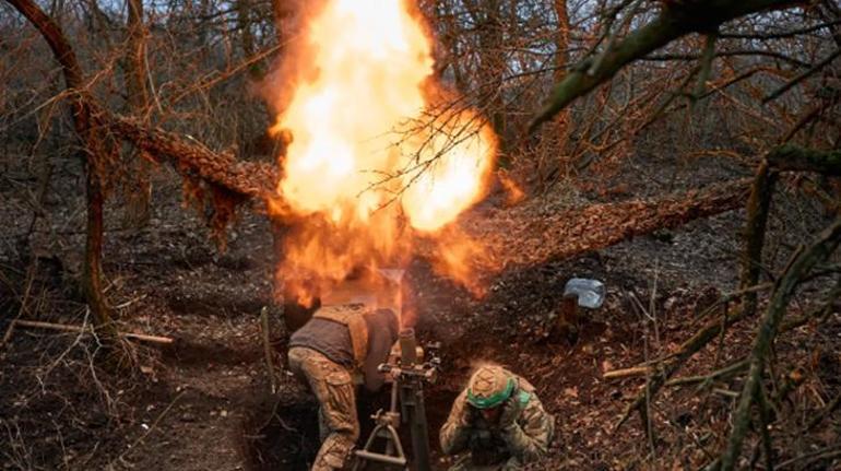 Zelenskiden şok iddialar Teslim olmak yerine intiharı seçiyorlar