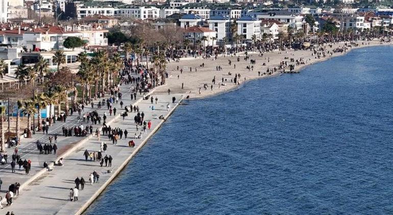 Burası Türkiye Yeni yıla denizde merhaba dediler