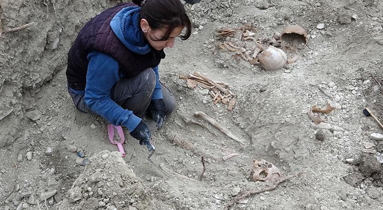 Kanalizasyon kazısında bulunmuştu İnsan kemiklerinin akıbeti belli oluyor