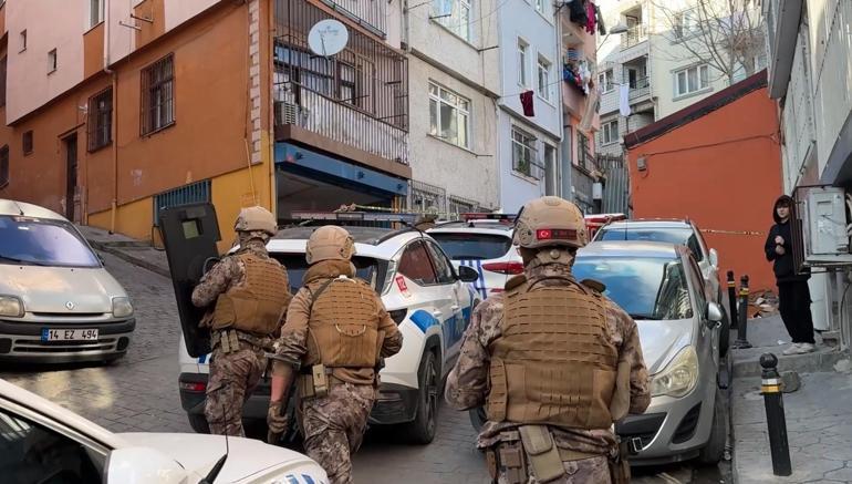 Babası isteğini reddetti, boğazına bıçak dayadı Nefes kesen operasyon