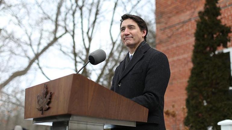 Trump Trudeaunun istifasına isyan etti Birlikte harika bir ulus olurduk