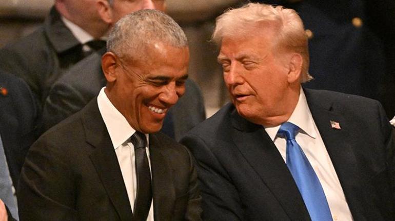 Trump ve Obama kulaktan kulağa Şu an konuşamıyorum, sessiz bir yer bulmamız lazım