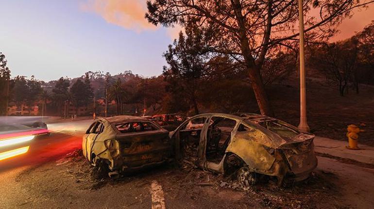 Felaketin ortasında mucize malikane Neden yanmadı