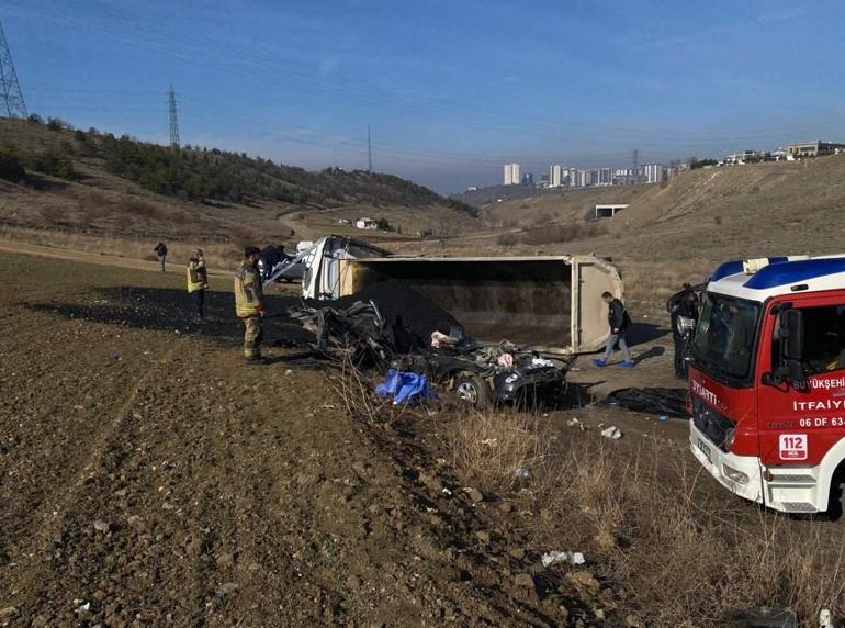 Son dakika... Ankarada korkunç kaza: Zift yüklü kamyon, kamyonete çarptı: 3 ölü