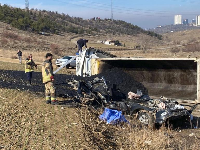 Son dakika... Ankarada korkunç kaza: Zift yüklü kamyon, kamyonete çarptı: 3 ölü