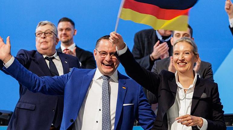 Almanyada aşırı sağcı AfD partisinin başbakan adayı Alice Weidel oldu