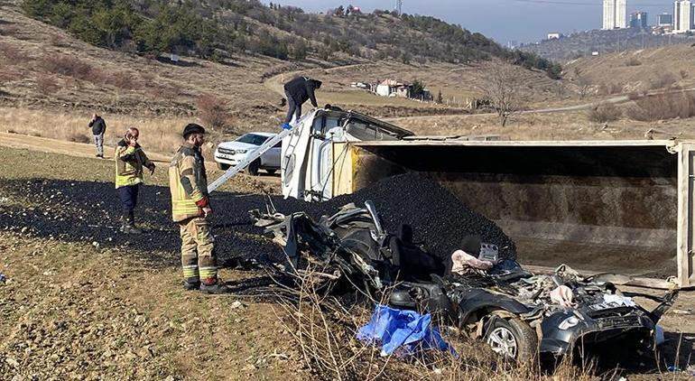 Ankarada kazada ölen 3 işçi için belediye önünde tören düzenlendi