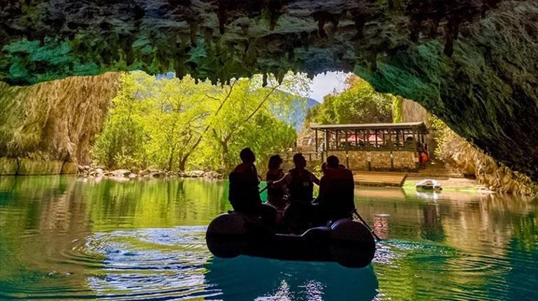 BM en iyi turizm köyü seçmişti Bakan Ersoy, Ormanaya ödülünü takdim etti