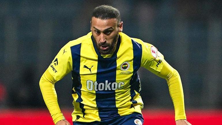 Fenerbahçede Cenk Tosuna talip Teklife sıcak bakıyor