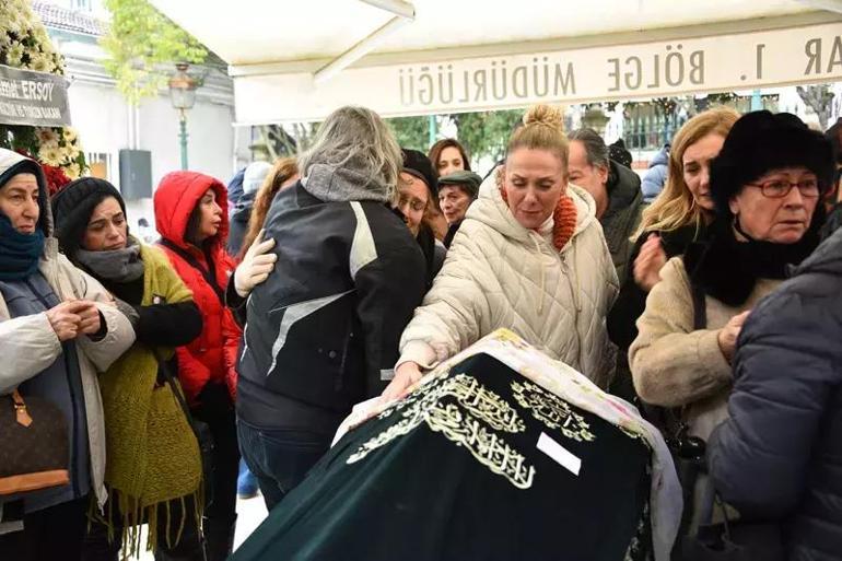 Bedia Enerin ölümü sonrası gözler onu aramıştı Gökçe Bahadır eşiyle şarkı söylerken görüldü