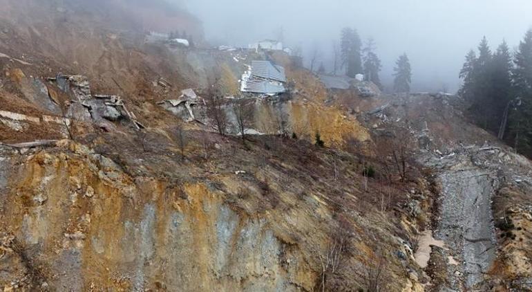 Köydekiler gün ağarınca şaşkına döndü Dağdan dereye indik, karşı dağa kaçtık’