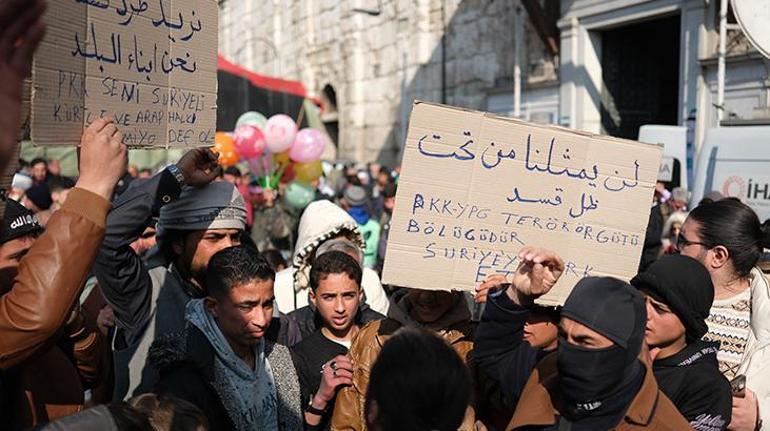 Şamdaki Emevi Camisinde cuma namazı sonrası terör örgütü PKK/YPG protestosu