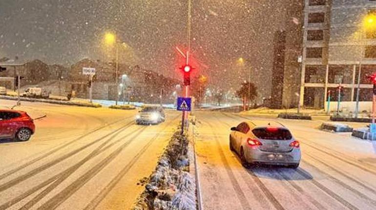 Meteoroloji yeni hava durumu raporu yayımladı İstanbul, Ankara, İzmir dikkat Sağanak yağışlar geri dönüyor