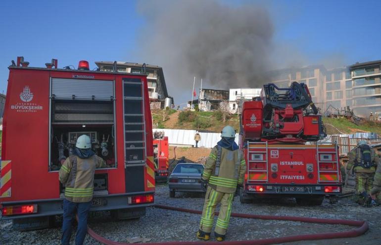 Son dakika: Üsküdarda korkutan yangın Dumanlar her yerden görülüyor