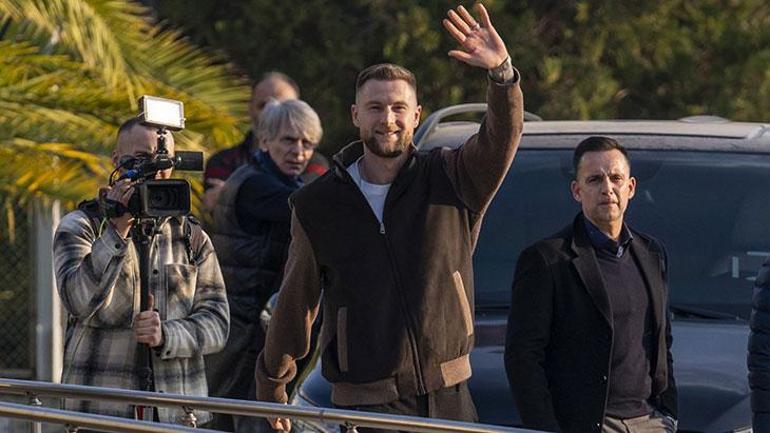 Fenerbahçeden Galatasaraya Milan Skriniar çalımı Yıldız oyuncu İstanbula geldi