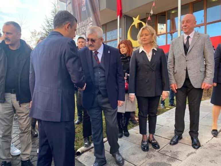 CHP Lideri Özgür Özel: Ümit Özdağ görevinin başına, partisinin başına geçecek