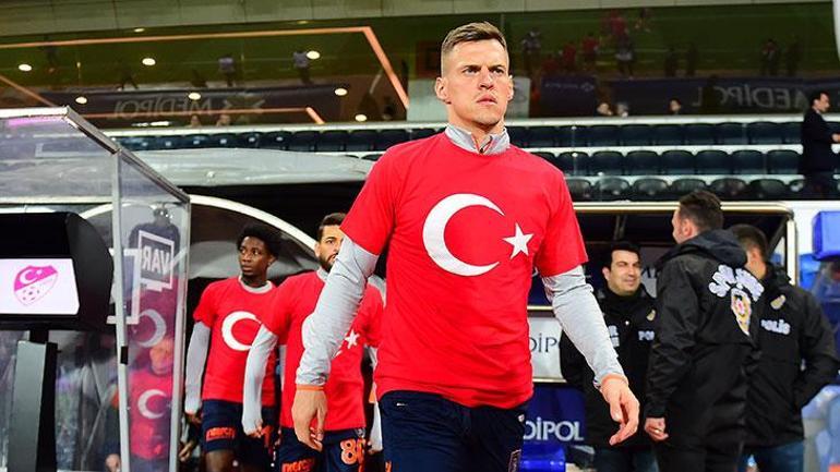 Fenerbahçenin yeni transferini Slovak gazeteci anlattı: Skrtelden iyisi Skriniar