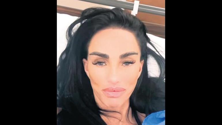 Katie Price, yüz gerdirmeye geldi