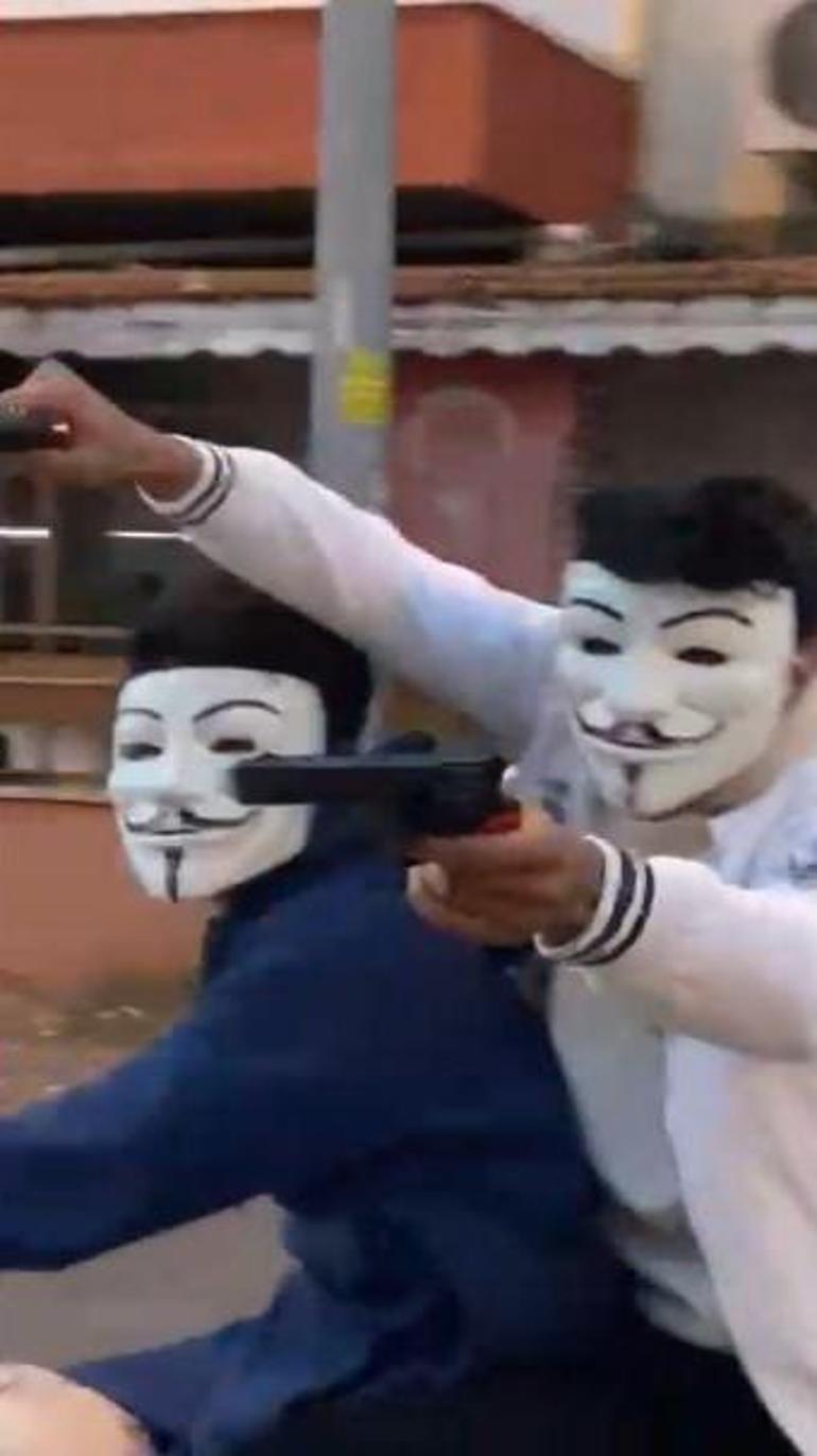 Antalyada Anonymous maskeli motosikletliler korku saçtı İki kişi yakalandı