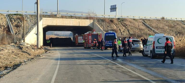 Denizlide işçileri taşıyan midibüs devrildi Çok sayıda ölü ve yaralı var