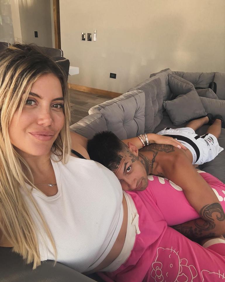 Wanda Nara genç sevgilisiyle aşka geldi Peş peşe paylaştılar