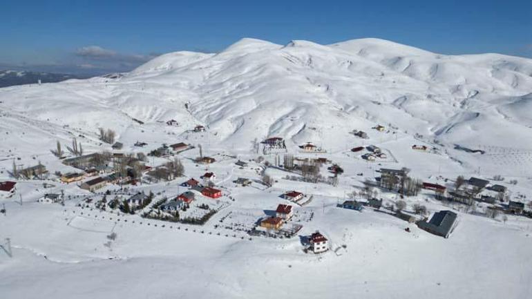 Bu köyde sadece 2 mevsim görülüyor: Kış ve yazı yaşıyoruz, yaşantımızdan çok memnunuz