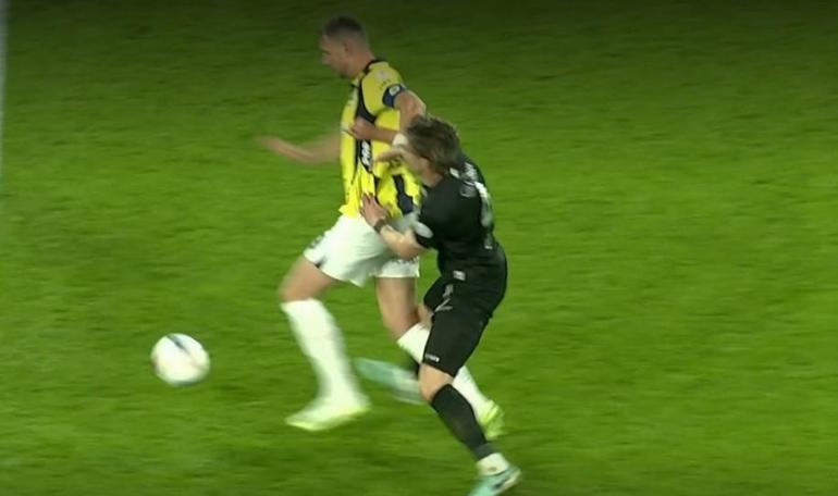 Fenerbahçe - Rizespor maçında kırmızı kartlar ve penaltı kararı doğru mu Onur kırıcı, aşağılayıcı bir ifade bu