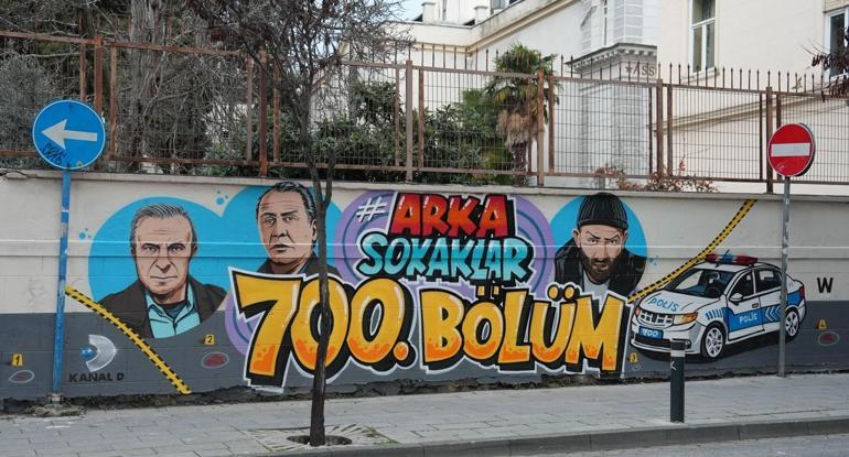 Arka Sokakların 700. bölümü kutlandı Adını duvarlara yazdım