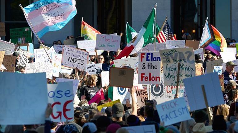 ABDde binlerce kişi, Başkan Trumpın göçmen politikasını protesto etti