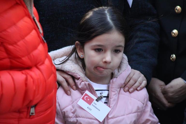 Kahreden fotoğraf Evlilik yıl dönümünde şehit düştü, kızının doğum gününde toprağa verildi