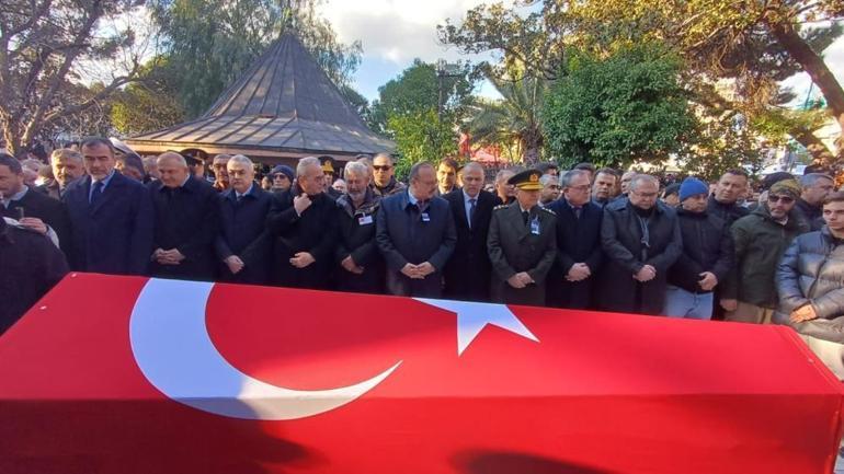 Kahreden fotoğraf Evlilik yıl dönümünde şehit düştü, kızının doğum gününde toprağa verildi