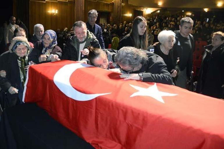 Ödüllü keman sanatçısı Laçin Akyol son yolculuğuna uğurlandı: Kısa ama başarılarla dolu bir ömür sürdü