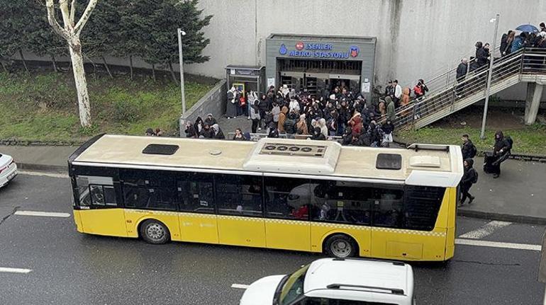 İstanbulda viyadük düzenleme çalışması Metro hattını kullanan yolcular isyan etti