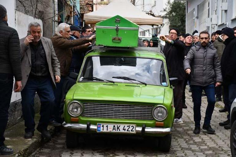 Fiyat biçemediği aracıyla tabutu taşındı: Beni mezarıma bu araba götürecek