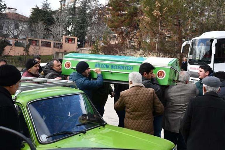 Fiyat biçemediği aracıyla tabutu taşındı: Beni mezarıma bu araba götürecek