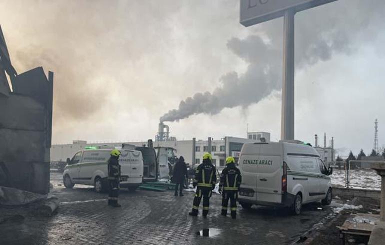 Fabrikada can pazarı 3 işçinin öldüğü yangının görüntüleri ortaya çıktı