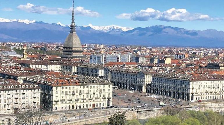 Torino’da kahve, çikolata, fındık üçgeni