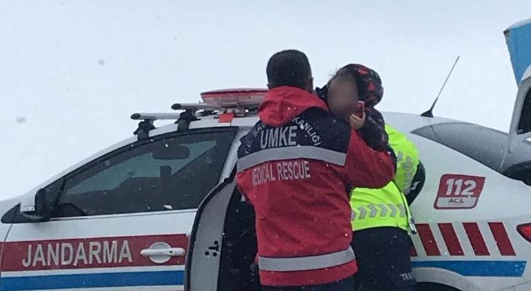 Adıyaman’da donma tehlikesi yaşayan aile kurtarıldı